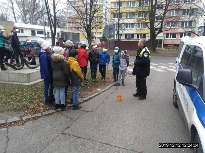 Děti nalezly na ulici Bezručova "u kotvy“ injekční stříkačku, vše ohlásily Městské policii v Kolíně