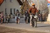20200101153512_5G6H9413: Foto: Motorkáři z Čáslavi vyrazili do roku 2020 na mopedech