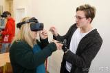 20200213143656_5G6H2121: Foto: Studenti čáslavské průmyslovky si doslova osahali možnosti virtuální reality