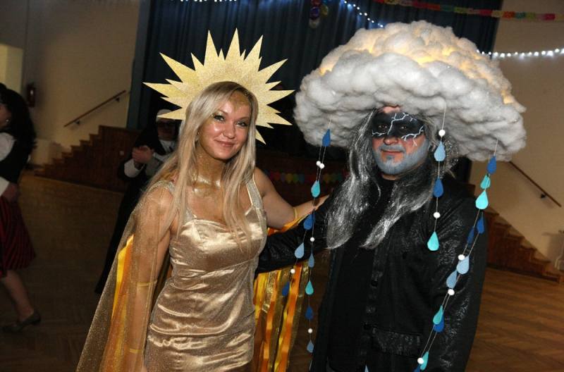 Foto: V hlízovském kulturním domě připravili na sobotu karneval pro dospělé!
