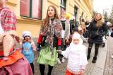 20200219115448_5G6H5878: Foto, video: O masopustní veselí v centru Kutné Hory se postaraly děti z MŠ Pohádka!