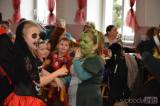 20200225222703_DSC_1252: Foto: S dětmi v Tupadlech si na karnevale pohrál také čaroděj Emča!