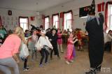 20200225222705_DSC_1290: Foto: S dětmi v Tupadlech si na karnevale pohrál také čaroděj Emča!