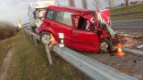 20200320141655_7: Foto: Tragická nehoda dvou vozidel uzavřela obchvat Kolína