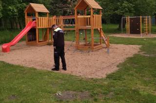 Strážníci Městské policie Kolín provedli preventivní bezpečnostní kontroly vybraných dětských hřišť