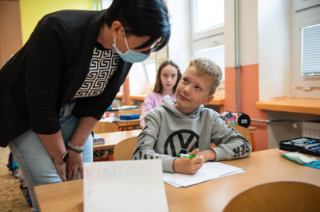Do školních lavic usedlo v Kolíně jen 26% žáků prvního stupně
