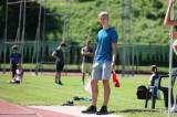20200601223936_5G6H7932: Čtyřicet atletů zahájilo v pondělí sezonu na stadionu AC Čáslav v rámci projektu „Spolu na startu“