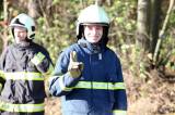 5G6H1247: Foto: Na rozhlednu Vysoká se vypravil rekordní počet dobrovolných hasičů!