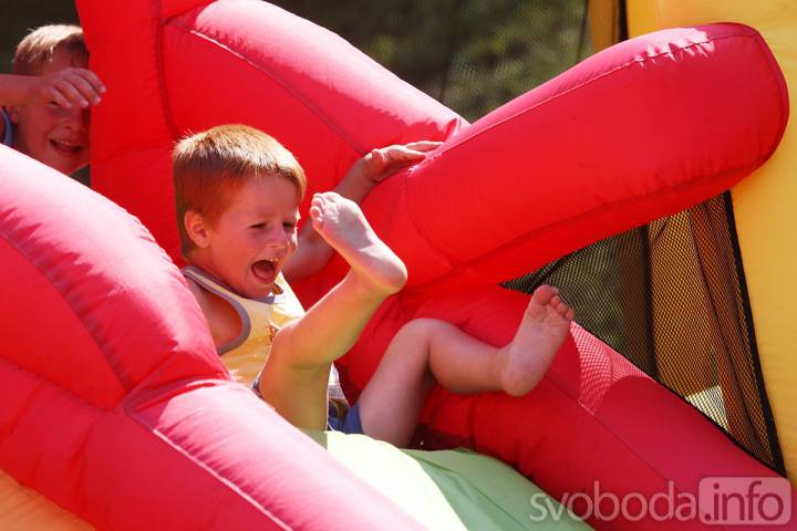 Kutnohorský Osadní výbor Hlouška připravil pro děti „Loučení s létem“