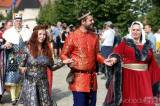 20200920015809_5G6H1331: Foto: Kutnou Horu navštívila devatenáctičlenná družina králů!