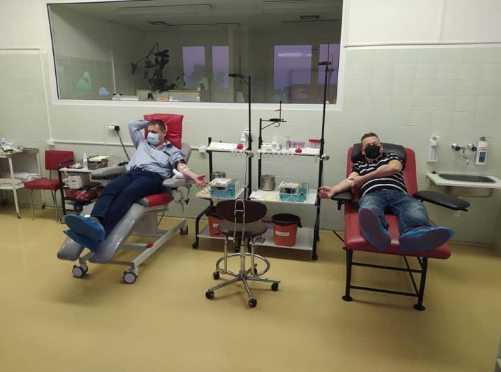 Darovat krev ve čtvrtek přišel rekordní počet dobrovolných hasičů
