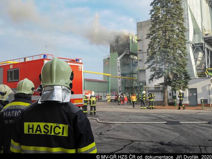 Požár v kolínské elektrárně způsobil škodu za desítky milionů korun