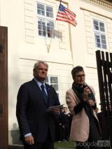 20210118164249_king_353: velvyslanec USA Stephen King v Malešově - Kutnohorsko se loučí s americkým velvyslancem Stephenem Kingem