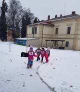 20210122204330_20210120_132511: Foto: V Mateřské školce Pohádka uspořádali zimní olympiádu!