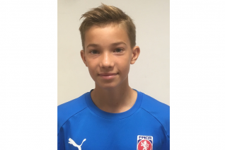 Mladý fotbalista z Čáslavi Tadeáš Vančura nakoukl do výběrového kempu české reprezentace  