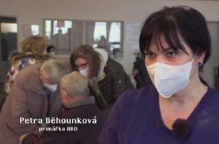 Video: V čáslavské nemocnici začalo očkování seniorů