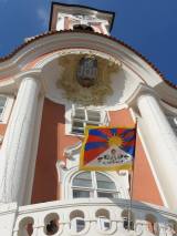 20210310210512_5: Tibetská vlajka zavlála také nad čáslavskou radnicí