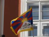 20210310210513_DSCN7243: Tibetská vlajka zavlála také nad čáslavskou radnicí