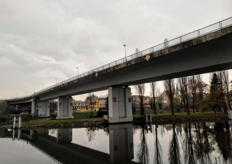Opravy mostu přes Labe v Kolíně začnou příští týden