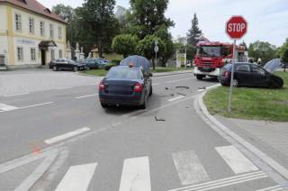 Dopravní nehoda v Nových Dvorech si vyžádala lehká zranění