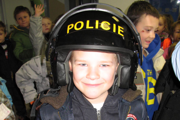 Děti z MŠ Zbraslavice navštívily tamní obvodní oddělení Policie ČR