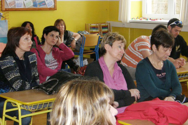 Žáci na Palachovce dostali ředitelské volno, do lavic usedli učitelé