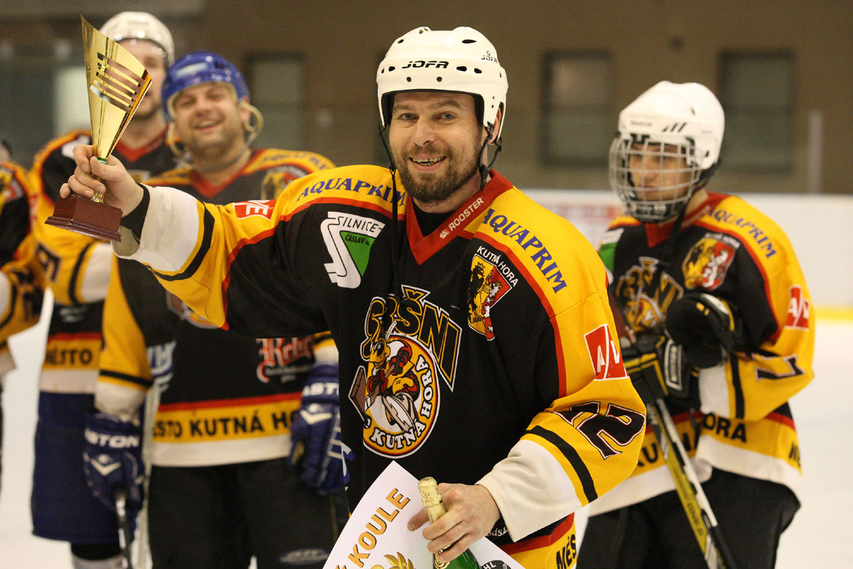 Třetí místo v Amatérské kutnohorské hokejové lize vybojovali hokejisté týmu Dělový koule
