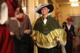 5G6H5133: Foto: Módní přehlídka ve foyeru Tylova divadla ukázala trendy v oblékání v minulém století