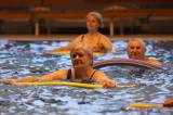 5G6H0466: Foto: V kutnohorském bazénu pod vedením Karly Fialové utužili fyzickou kondici