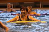 5G6H0473: Foto: V kutnohorském bazénu pod vedením Karly Fialové utužili fyzickou kondici