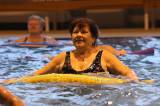 5G6H0478: Foto: V kutnohorském bazénu pod vedením Karly Fialové utužili fyzickou kondici