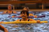 5G6H0479: Foto: V kutnohorském bazénu pod vedením Karly Fialové utužili fyzickou kondici
