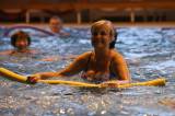 5G6H0495: Foto: V kutnohorském bazénu pod vedením Karly Fialové utužili fyzickou kondici