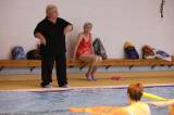 5G6H0505: Foto: V kutnohorském bazénu pod vedením Karly Fialové utužili fyzickou kondici
