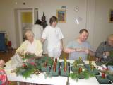 IMG_0396: S vánoční výzdobou kutnohorské nemocnice pomáhá jak personál, tak pacienti