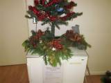 IMG_0403: S vánoční výzdobou kutnohorské nemocnice pomáhá jak personál, tak pacienti