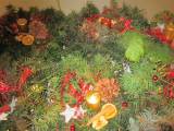 IMG_0413: S vánoční výzdobou kutnohorské nemocnice pomáhá jak personál, tak pacienti