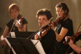 5G6H3938: Foto: Bouřlivý potlesk zakončil "Adventní koncert" Kutnohorského komorního orchestru