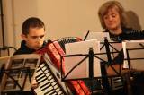 5G6H7189: Akordeonový soubor vystoupil s Vánočním koncertem v klášteru sv. Voršil