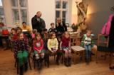 5G6H8536: Foto: Franta a Silva z Divadélka Kůzle si s dětmi v kavárně u sv. Judy Tadeáše zazpívali a zatančili