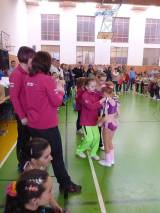 P1000169: Foto: Tělocvičnu Gymnázia Jiřího Ortena v sobotu zaplavily desítky děvčat