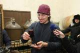 5G6H0559: Kutnohorští vinaři začali ručně lisovat letošní slámové víno