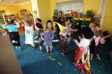 5G6H3603: Foto: Karnevalový víkend v Křeseticích vyvrcholil v pondělí v základní a mateřské škole