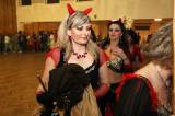 5G6H9518: Foto: Hlízovský karneval nabídl řadu masek a předtančení divokých čarodějnic