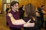 5G6H0371: Foto: Taneční pro dospělé skončily spojeným společenským večerem všech kurzů