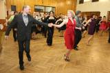 5G6H0415: Foto: Taneční pro dospělé skončily spojeným společenským večerem všech kurzů