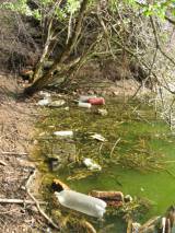 odpad2: Tupadelští myslivci znovu vyčistili černou skládku v lokalitě Bambousek u Čáslavi