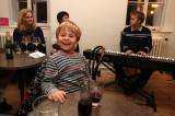 5G6H2687: Čtvrteční večer v kavárně U sv. Judy Tadeáše zpestřila swingová muzika