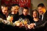 5G6H4456: Foto: K prvním narozeninám firmě King Smoking gratulovala řada celebrit