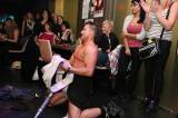 5G6H3706: Foto: Ženy a dívky v restauraci Palma dostal do varu striptér Max